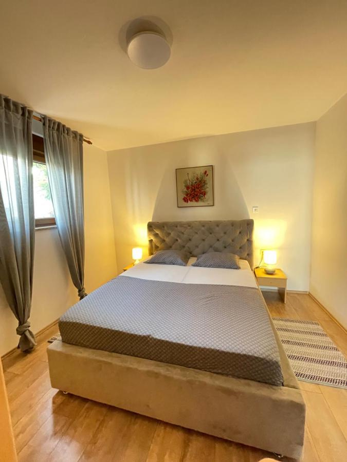 Suzana Apartment Klenovica